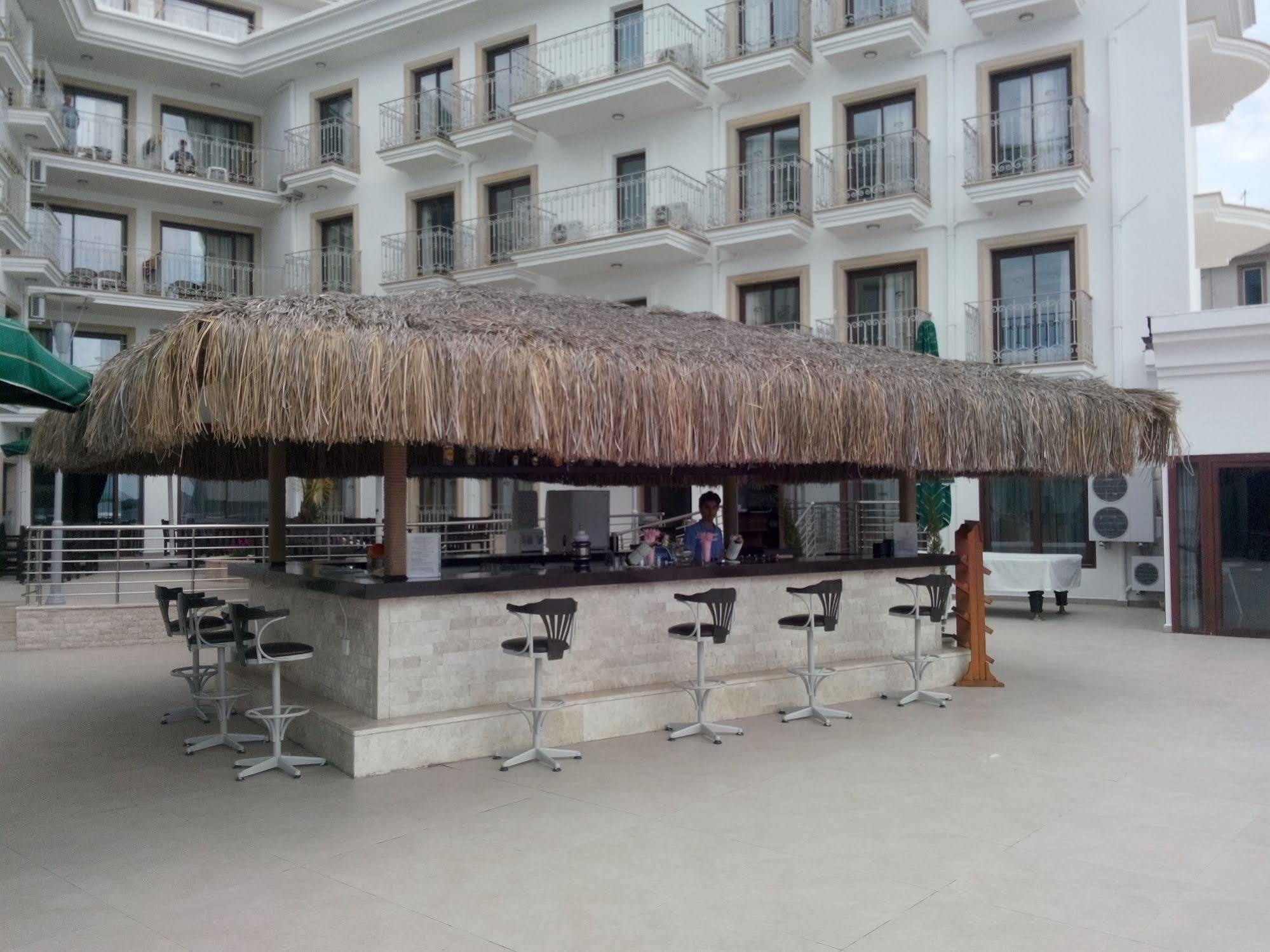 Pasa Garden Beach 말마리스 외부 사진